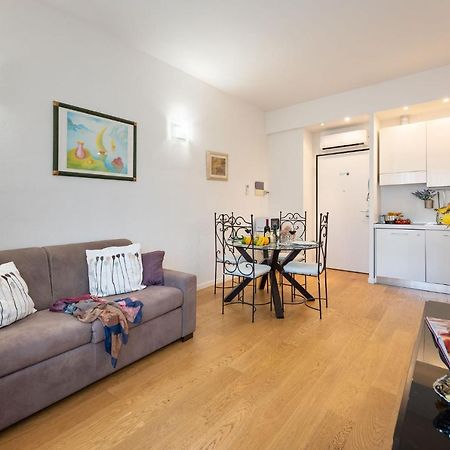 Santa Maria Novella - Flo Apartments ฟลอเรนซ์ ภายนอก รูปภาพ